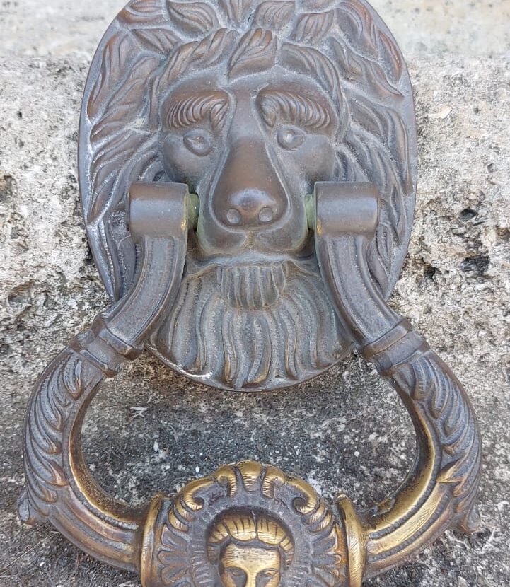 Бронзово чукало за врата, лъвска глава - Antiques Provence House