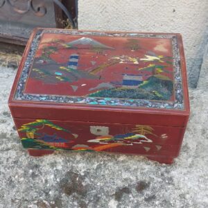 Старинна музикална кутия, Япония
